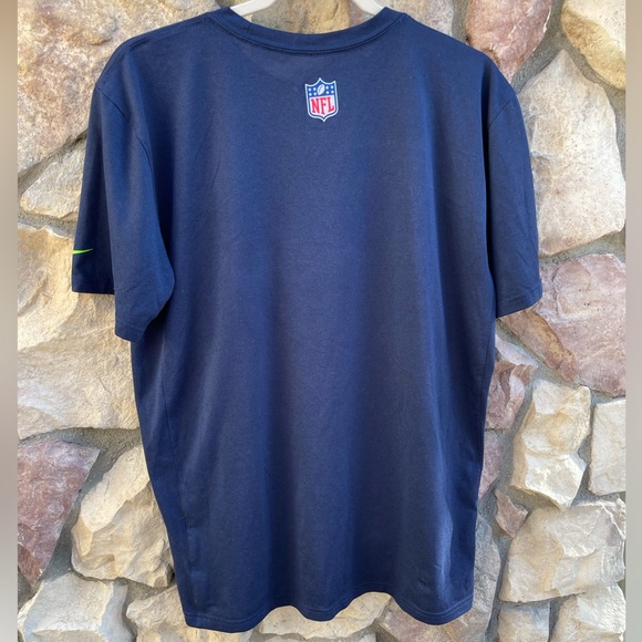 🥑2/$29~Seahawks Nike Dri-FIT NFL Team Shirt~Large - Picture 2 of 6